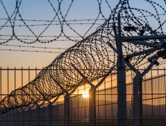 Dopo 20 anni, Guantanamo è ancora lì (RSI, Modem)